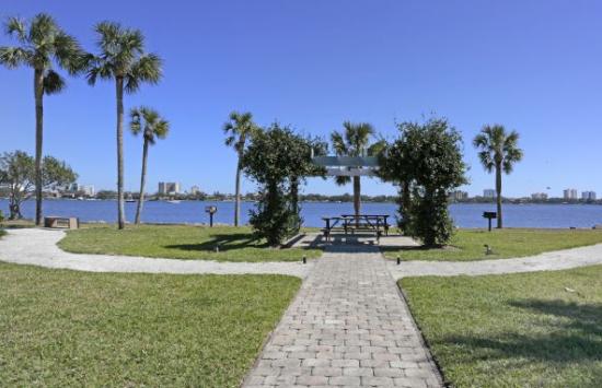 Daytona Beach Apartments for Rent Sailpoint Bay, Apartments for Rent ...